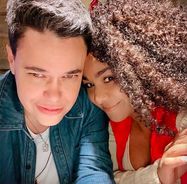 M'balia compromiso Álex Tinajero novio trans