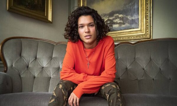 Omar Rudberg Simon Young Royals gay vida real