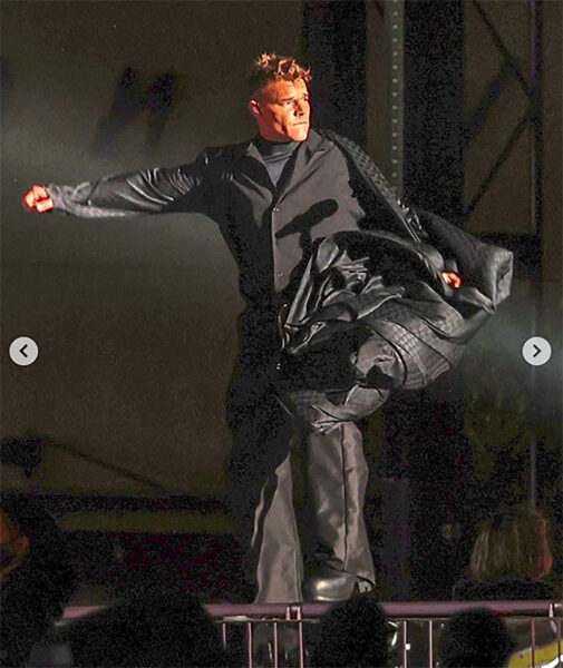 Ricky Martin con tacones