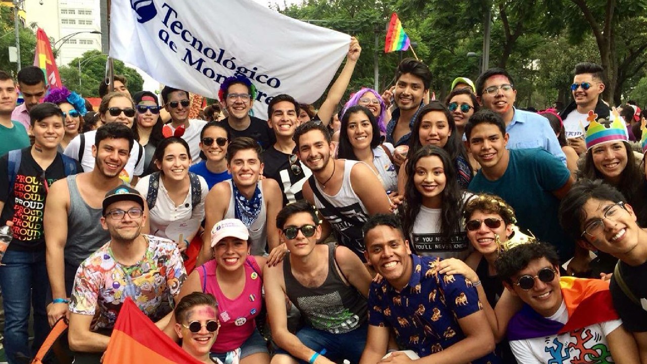 Tec de Monterrey restringe grupos estudiantiles LGBT+
