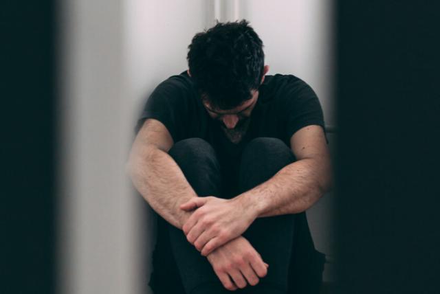 Violación, abuso sexual y hostigamiento hacia hombres