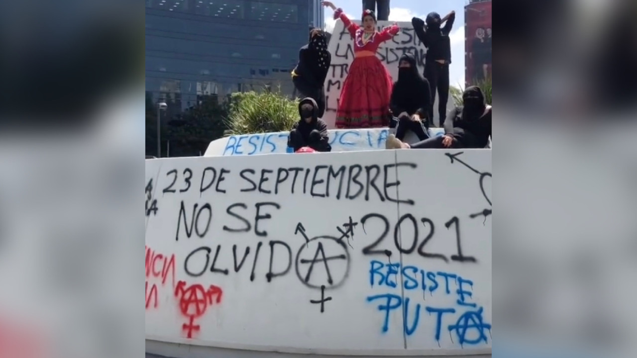 voguing protesta rebeldía LGBT+ La Tianguis Disidente baile México