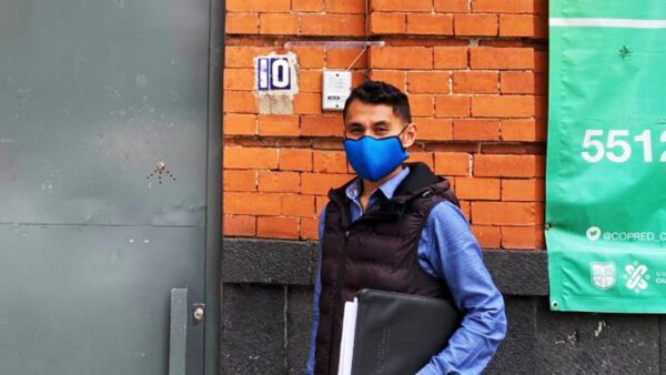 Iván Rosas, profesor gay despedido de un colegio en Iztapalapa discriminación laboral 2021 México