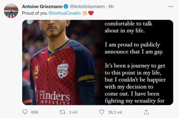 Apoyo al primer futbolista gay