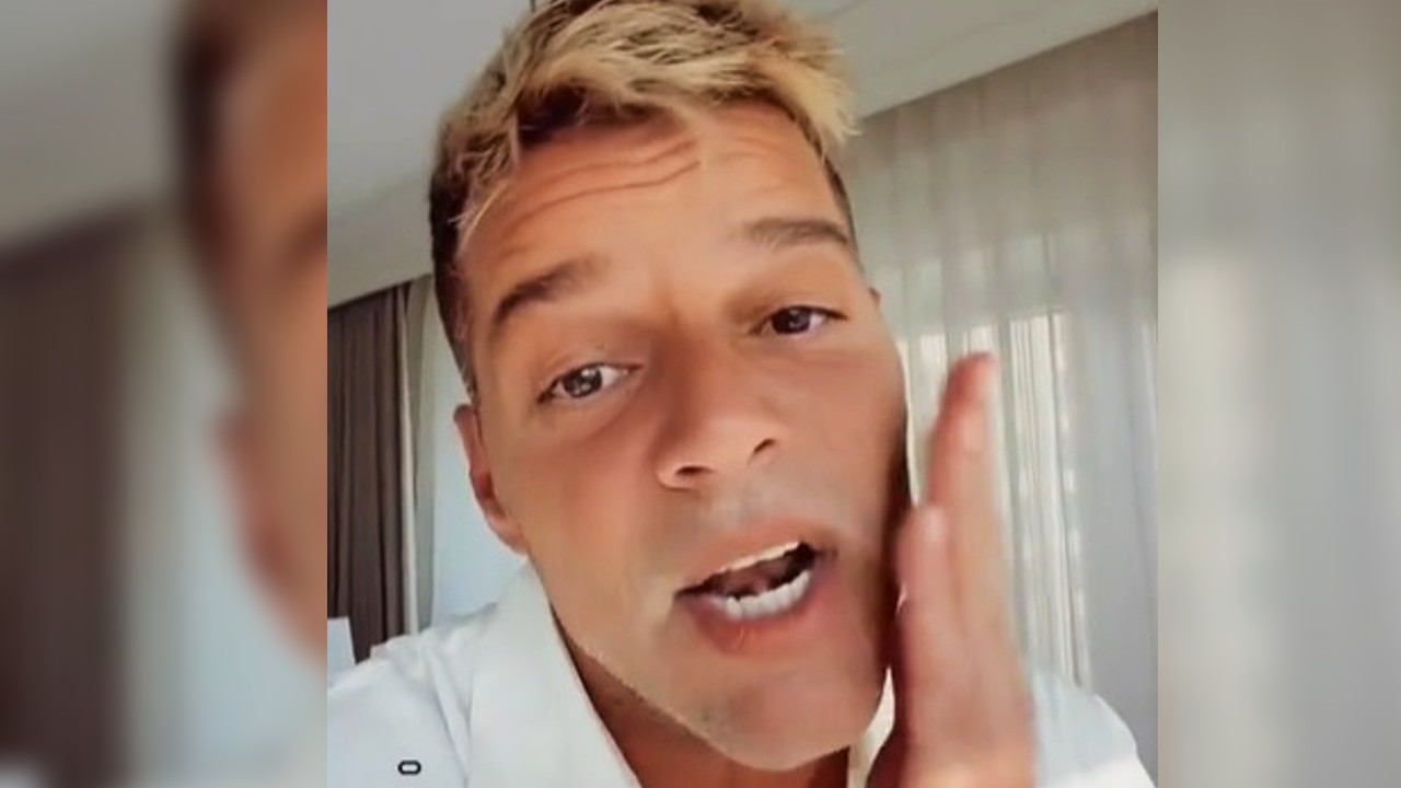 Ricky Martin dice que no se hizo operación ni se puso botox