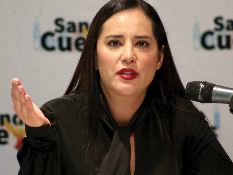 Sandra Cuevas elimina apoyo para personas trans gobernadores anti-LGBT funcionarios anti-lgbt