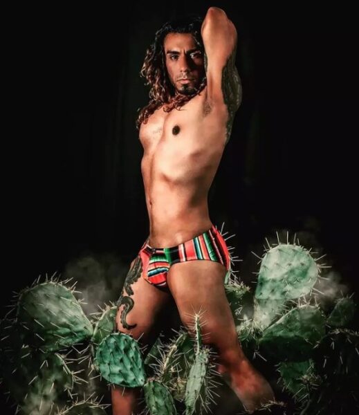 Diego Badillo traje de prueba de baño. 