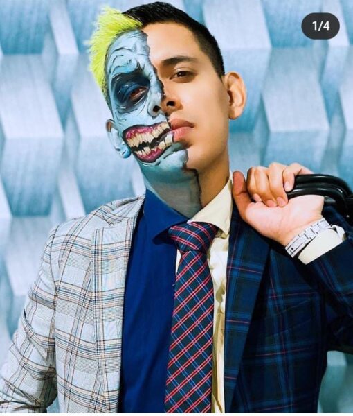 Jhonny Caz como Dos caras famosos lgbt disfraces halloween