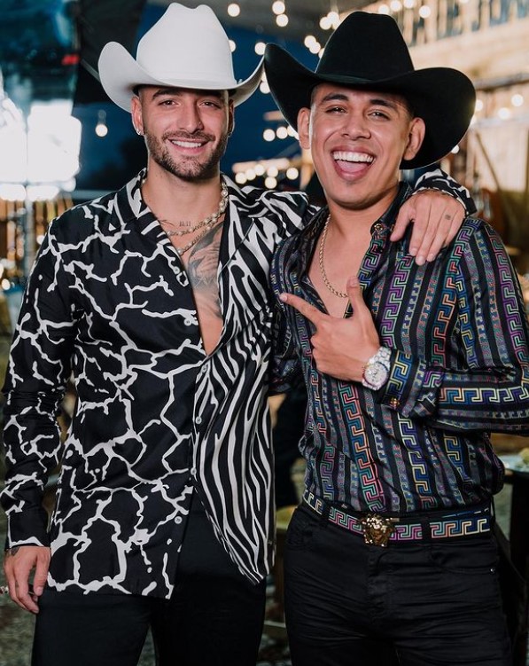 Jhonny Caz de Grupo Firme y Maluma graban video juntos