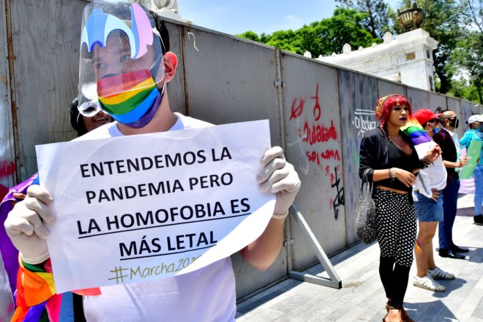 Logros para los derechos LGBT+ e México 2021