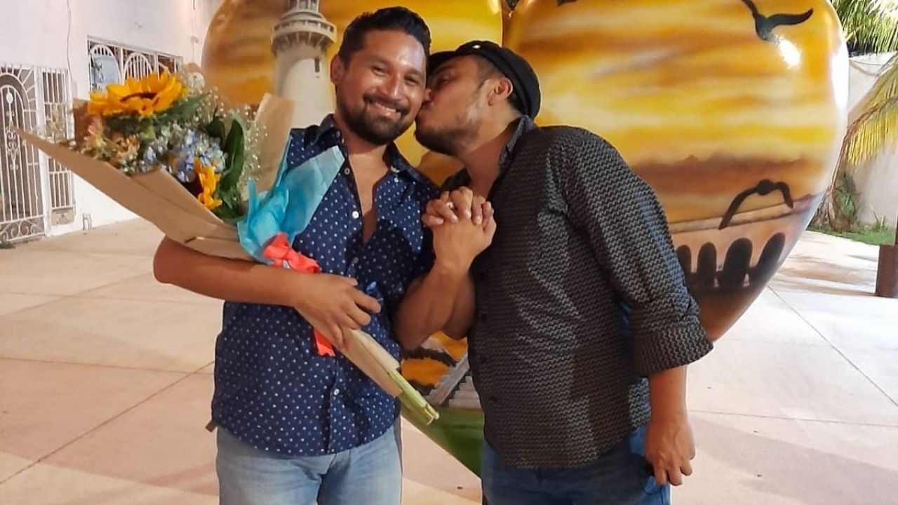 propuesta-matrimonio-gay-progreso Momentos románticos de parejas LGBT+ en México durante 2021