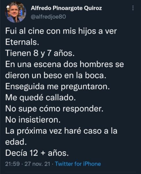 Tuit de Alfredo Pinoargote sobre Beso gay en Eternals