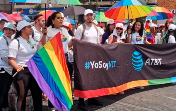 ATT, una de las mejores empresas apra que la comunidad LGBT+ trabaje