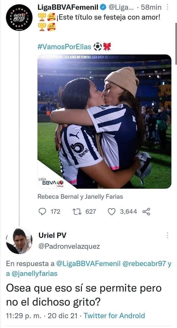 Beso entre las futbolistas causó polémica en Twitter, pero usuarios tunden a joven que criticó el beso