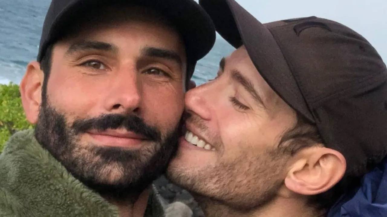 Julian Morris es uno de los famosos LGBT+ que presentaron a su pareja en 2021