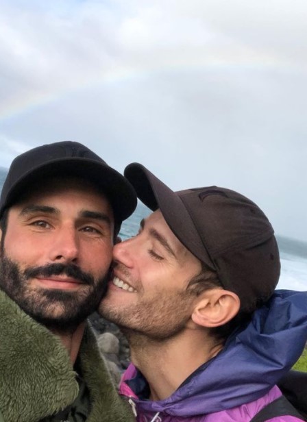 Julian Morris su novio