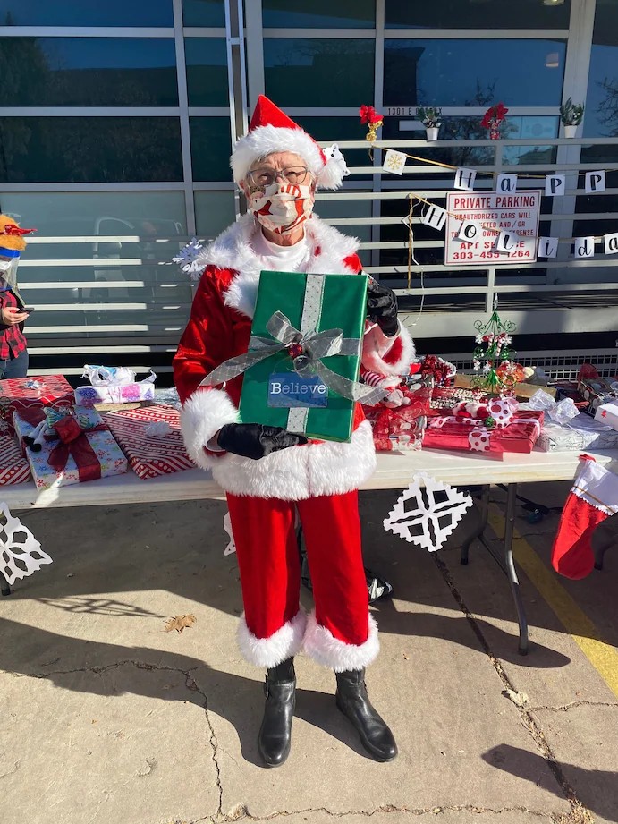 queer santa linda warren