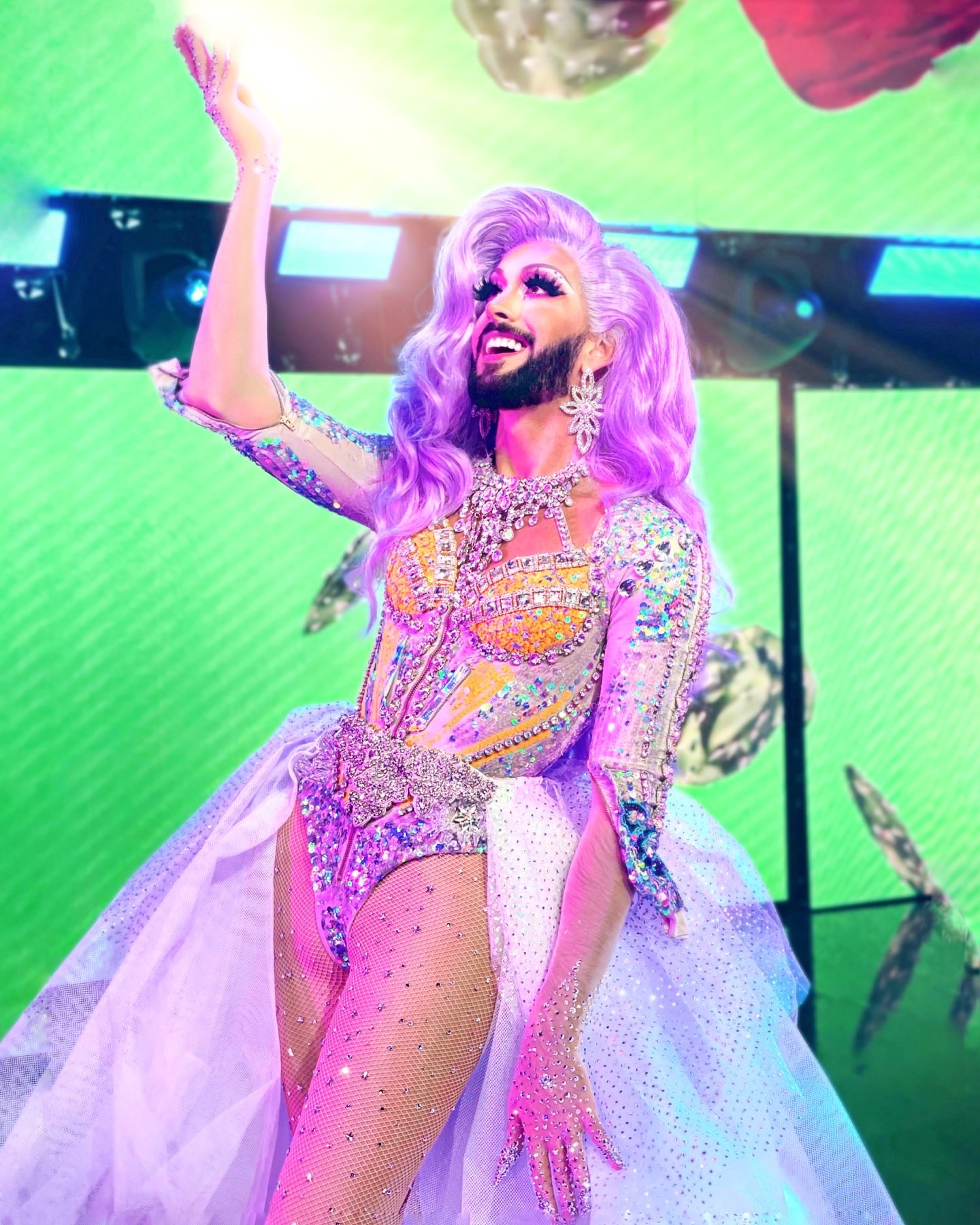 Roberto Carlo como Drag Mami Ro en LMD4