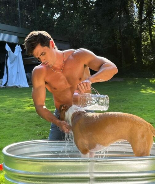 Antoni Porowski nuevas fotos en Instagram