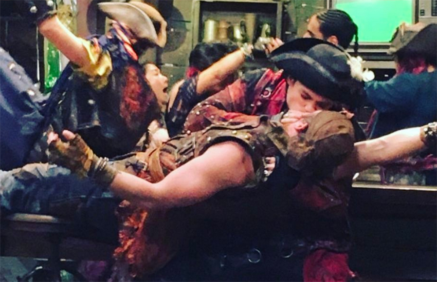 Escena LGBT+ censurada de la película los descendientes