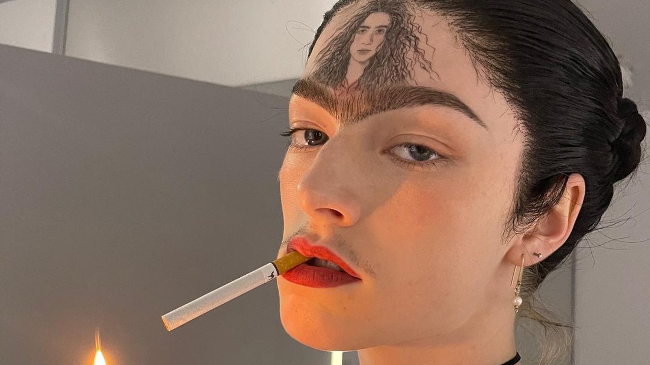 euphoria-frida-kahlo Hunter Schafer como Frida Kahlo grabaciones Euphoria Broeback mountain capitulo 4