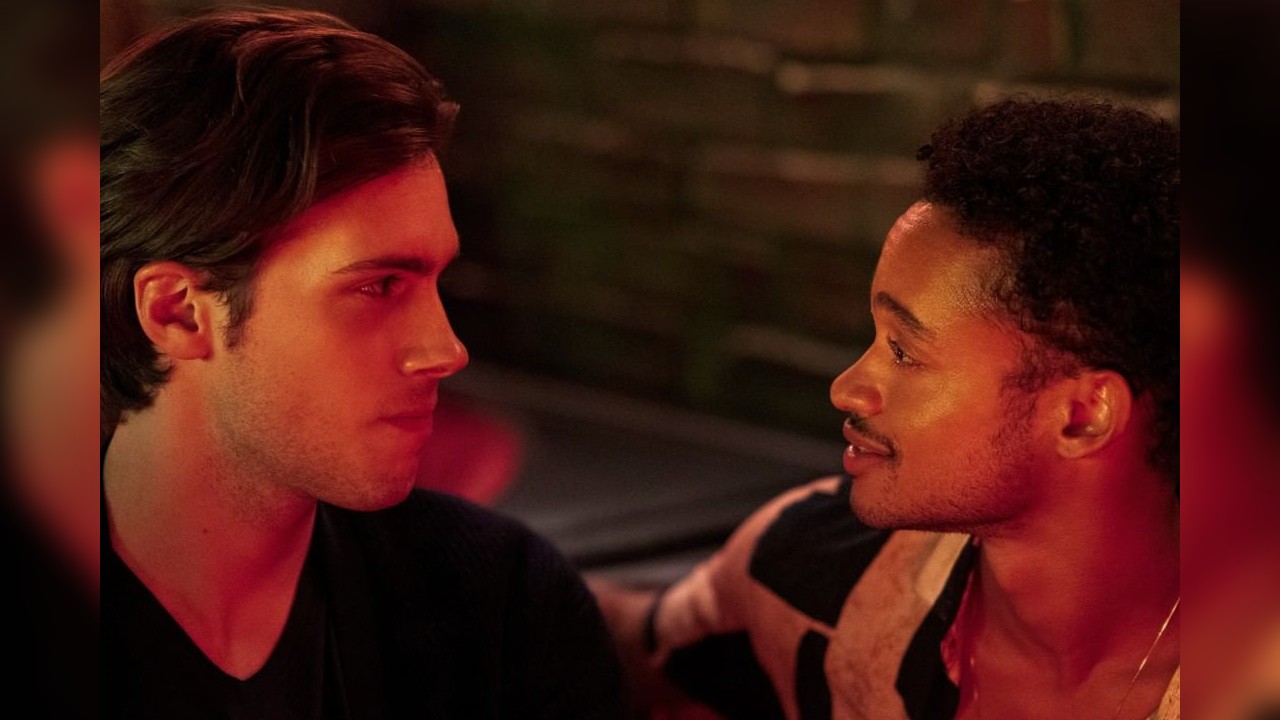 modern-love-segunda-temporada-como-me-receurdas-capitulo-7-pareja-gay-persoanjes-lgbt Modern Love, serie Amazon Prime, cuenta con historias y personajes LGBT+