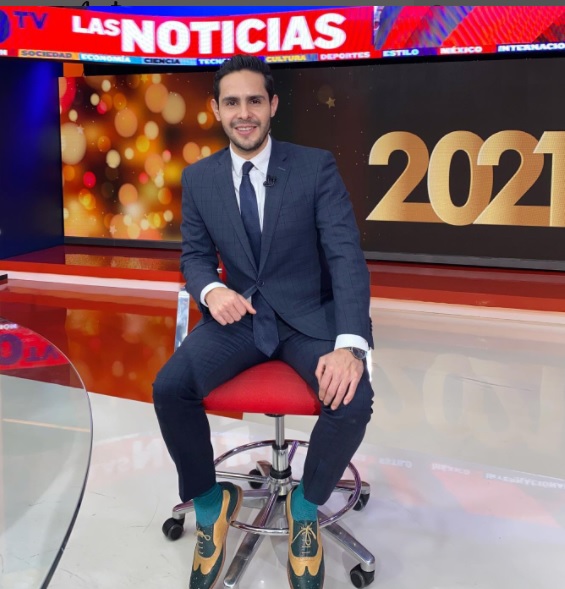 Conductor de noticias en Foro TV