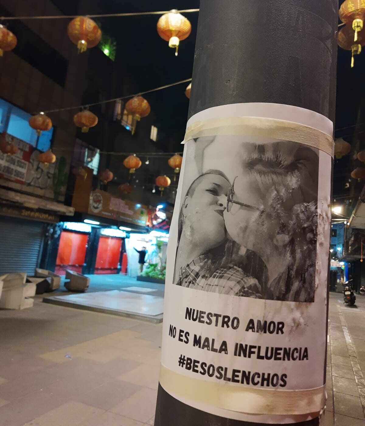protesta alcaldía cuauhtémoc cdmx besos lenchos