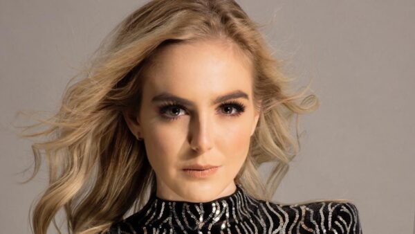 Regina Pavón habló sobre su bisexualidad de de su personaje Zoe