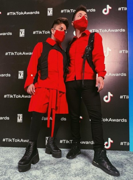 Mario Aguilar y Eduardo Zapien en los TikTok Awards