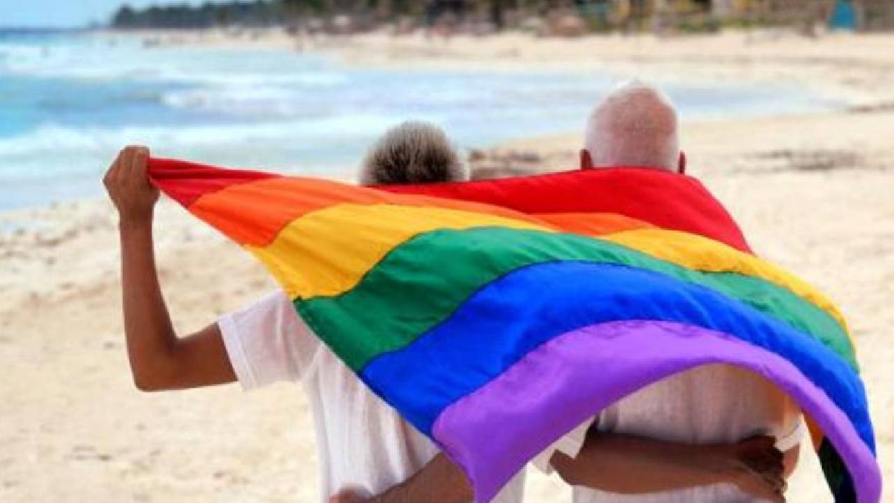 Sectur de Veracruz desaira turismo LGBT+