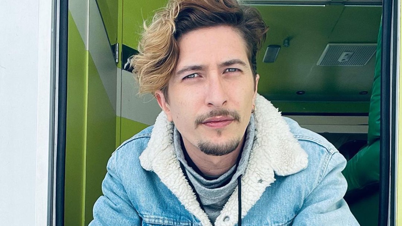 Actor argentino Federico Ayos habla sobre personajes gay y hetero