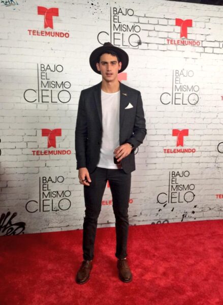 alfombra roja bajo el mismo cielo