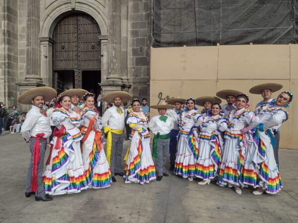 bailarinas bailarines típicos típicas lgbt jalisco guadalajara