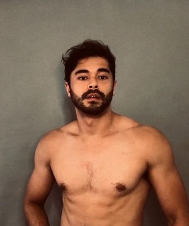 uno de los actores del reboot de queer as folk es Chris Renfro,