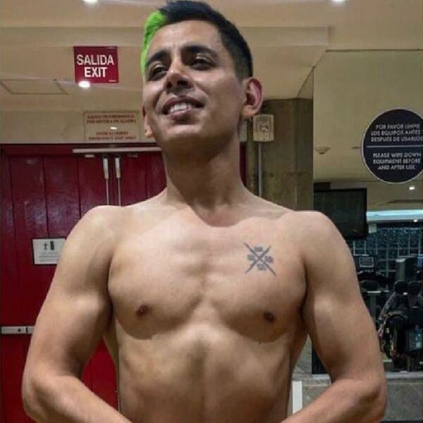 Famosos gay gimnasio jhonny caz