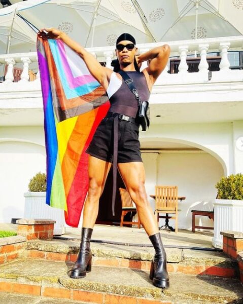 Bailarín gay Johannes Radebe 