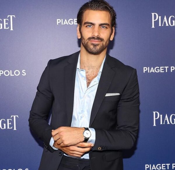 Nyle DiMarco uno de los actores del elenco dl reboot de Queer as Folk