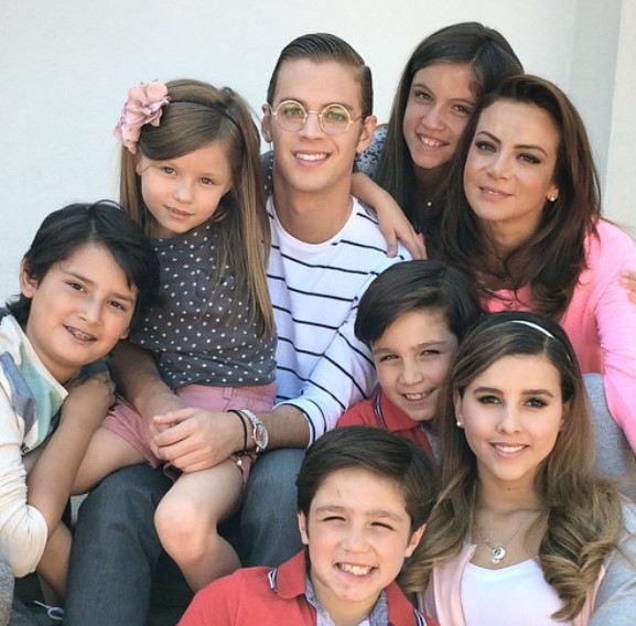 Polo Morín de joven en la telenovela Mi corazón es tuyo