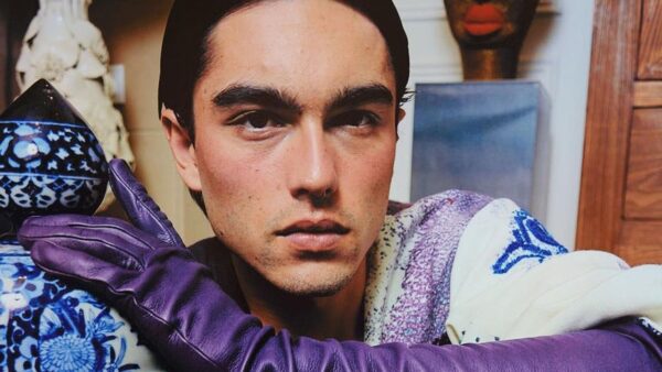 Sergio Mayer Mori presume foto en crop top