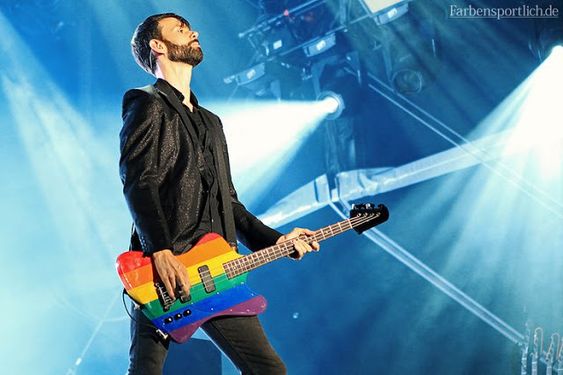 stefan olsdal bandera lgbt placebo