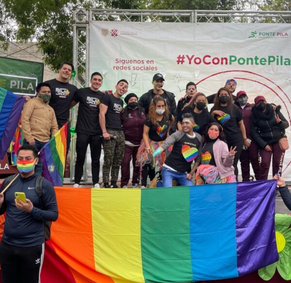 Wapayasos en evento LGBT+
