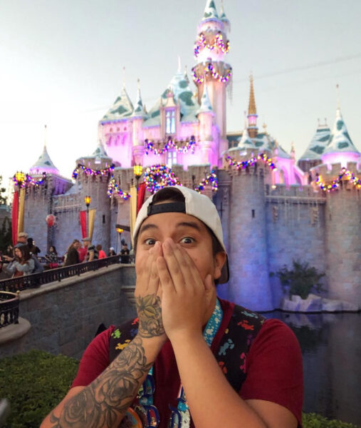 youtuber tijuana disneyland 2017