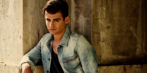 Garreth Clayton es uno de los actores gay de Disney