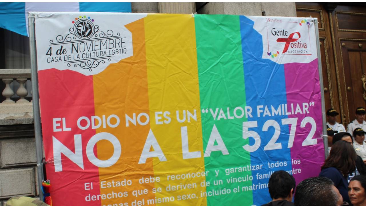 Ley 52 72 prohibe matrimonio igualitario y edicación sexual en Guatemala