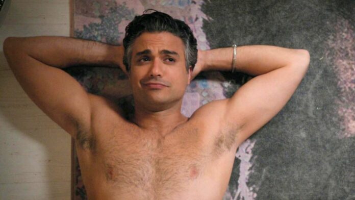 Jaime Camil besos gay con josé ron los exitosos pérez actor