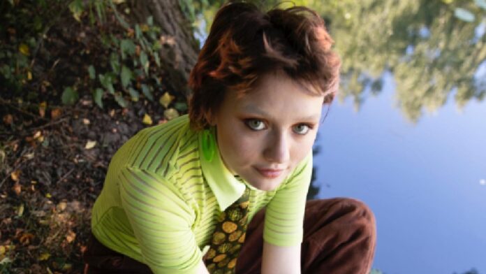Kizzy Edgell interpreta a Darcy, chica lesbiana de Heartstopper es persona trans no binarie