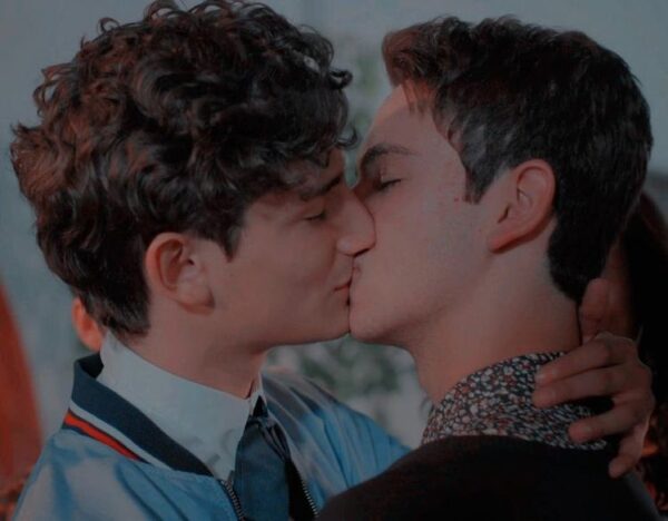 aristemo evolución representación gay series