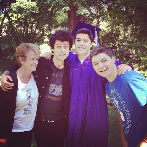 billie joe armstrong famosos famosas bisexuales tienen hijos hijas