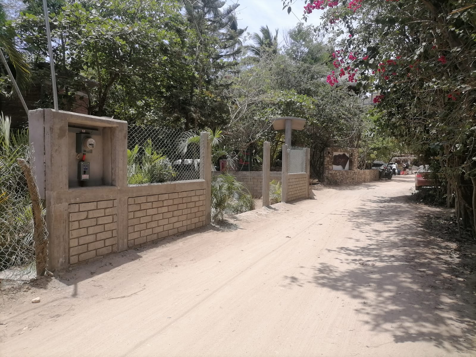 residente queer de Zipolite es apedreado en agresión homofóbica